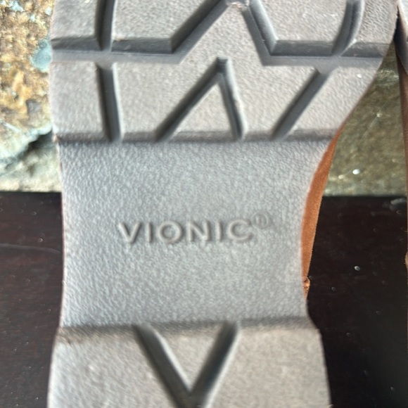 Vionic Women's 'Willa' Wedge Loafer in Toffee Tan/Brown Size - Picture 9 of 10